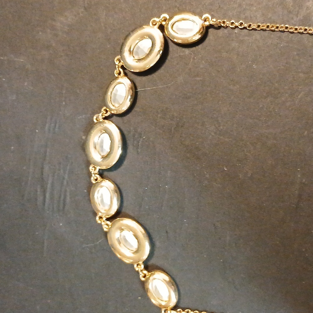 Monet gold tone Rhine stone necklace - Picture 11 of 11